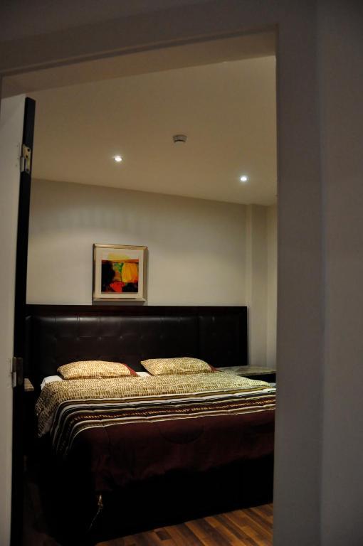 Granada Suites Hotel Amman Oda fotoğraf