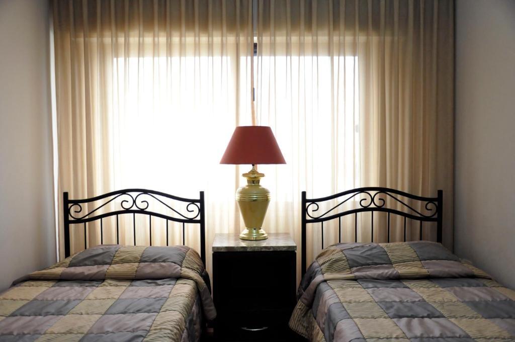 Granada Suites Hotel Amman Oda fotoğraf
